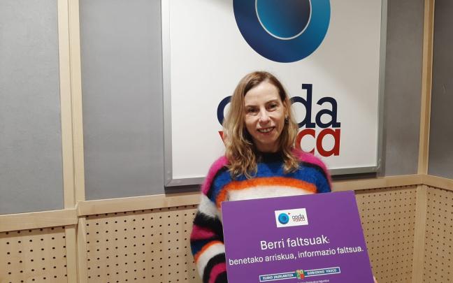Isabel Verdini en el estudio de Onda Vasca