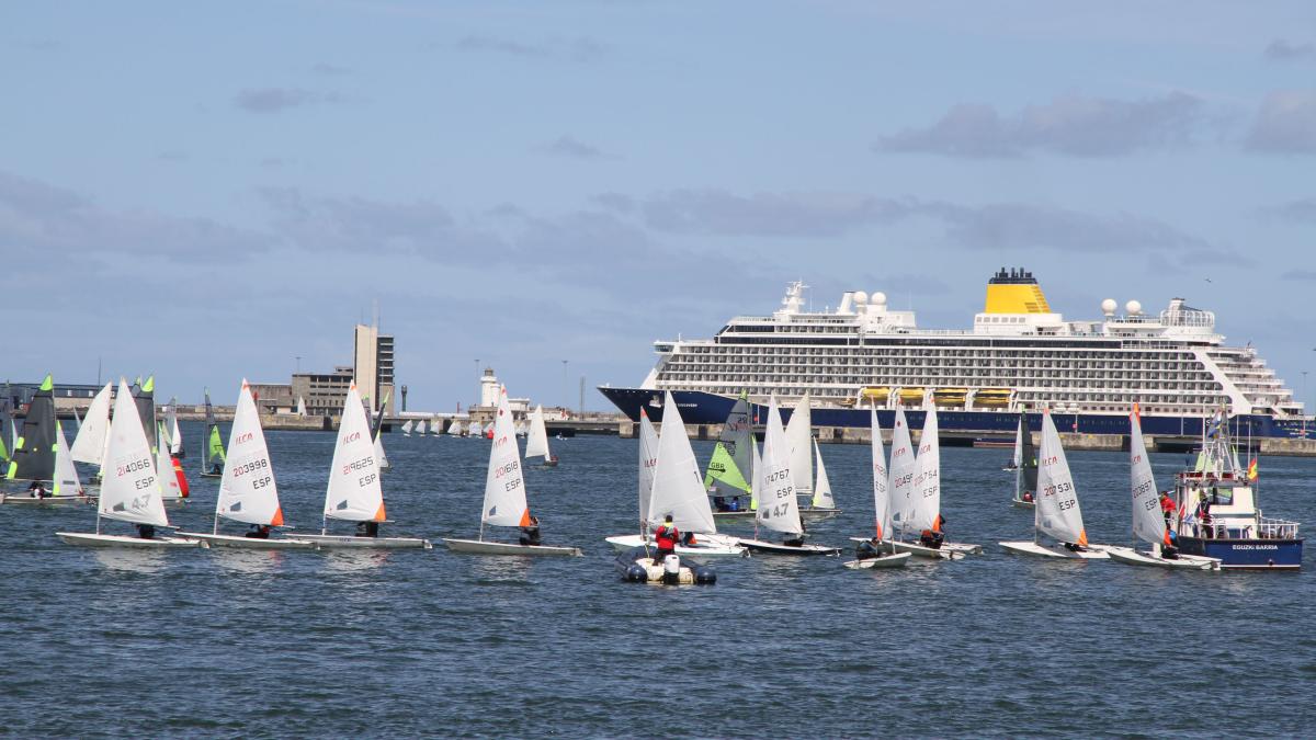 Bonito día para navegar en el Abra interior. Foto: RCMA-RSC
