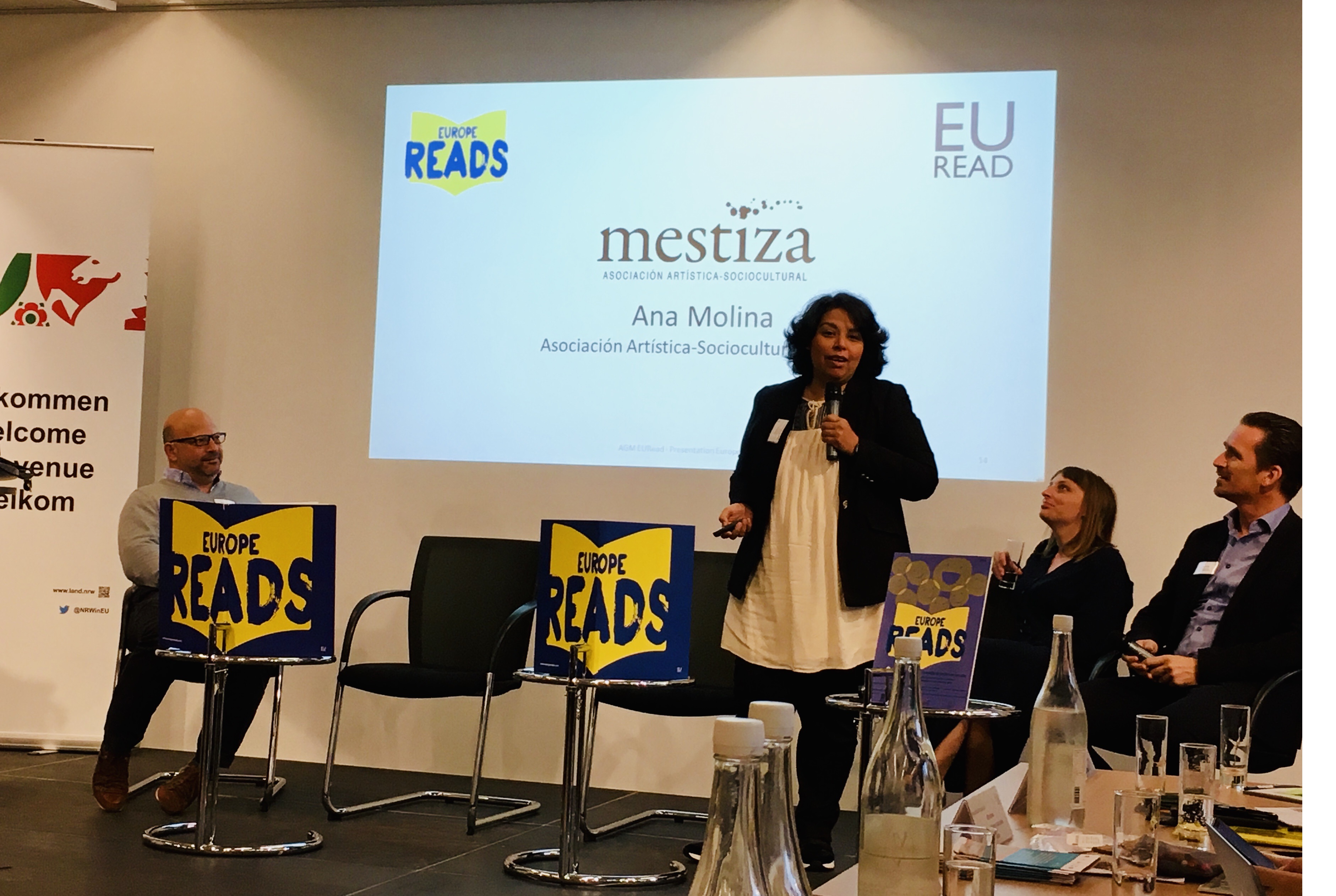 Ana Molina en la presentación de uno de los proyectos de la Asociación Mestiza