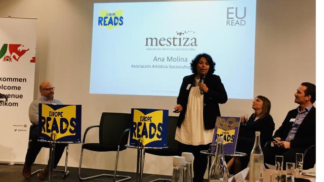 Ana Molina en la presentación de uno de los proyectos de la Asociación Mestiza