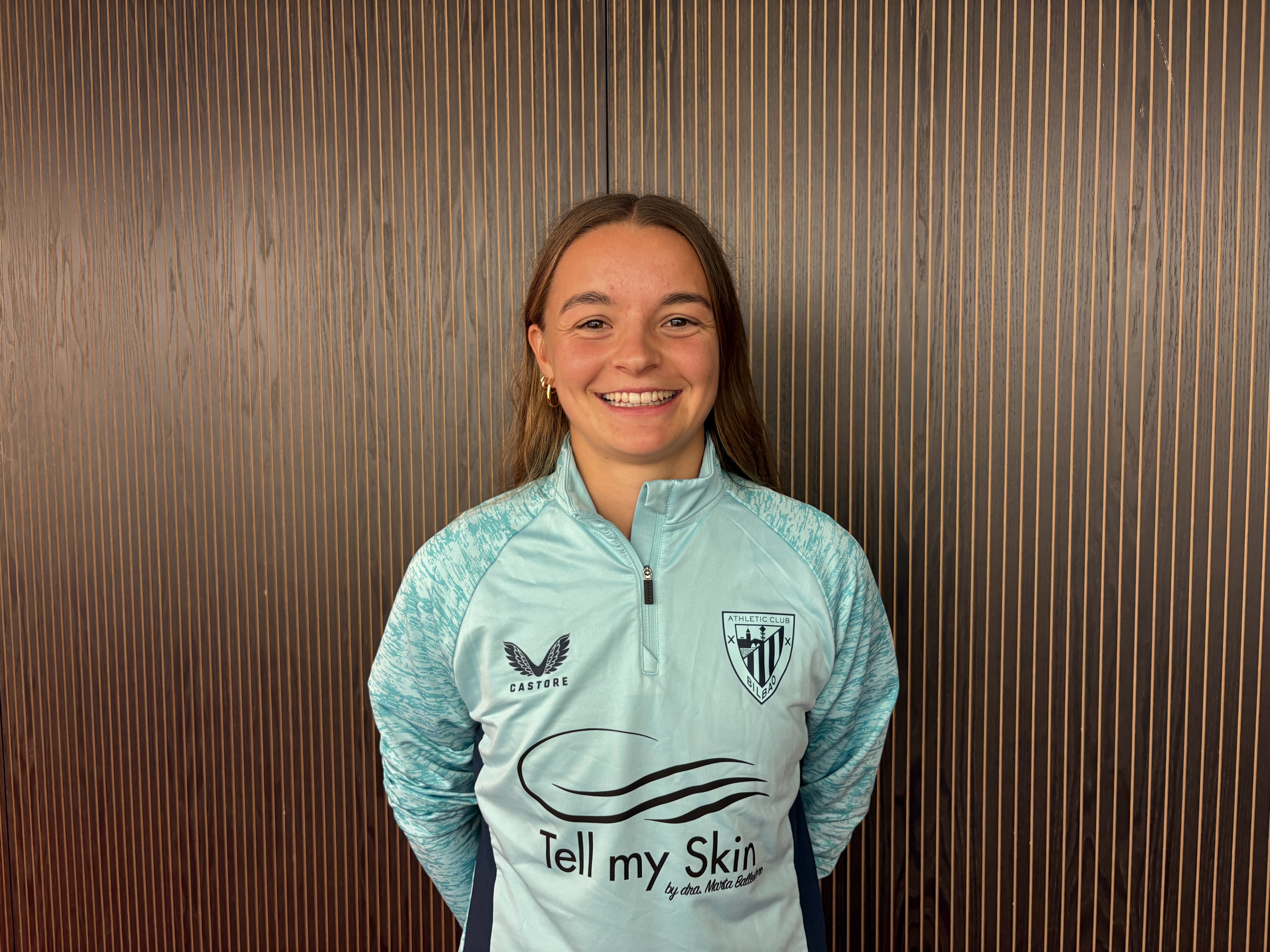 Sara Ortega atendió a Onda Vasca en San Mamés antes del partido ante el Real Madrid