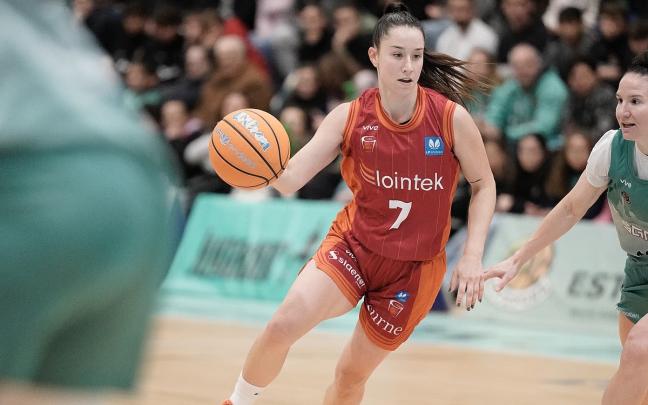 Ane Olaeta en un momento del partido / Foto: Gernika KESB