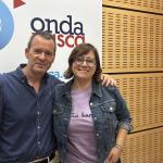 Marina Marroquí junto a Txema Gutiérrez en los estudios de Onda Vasca