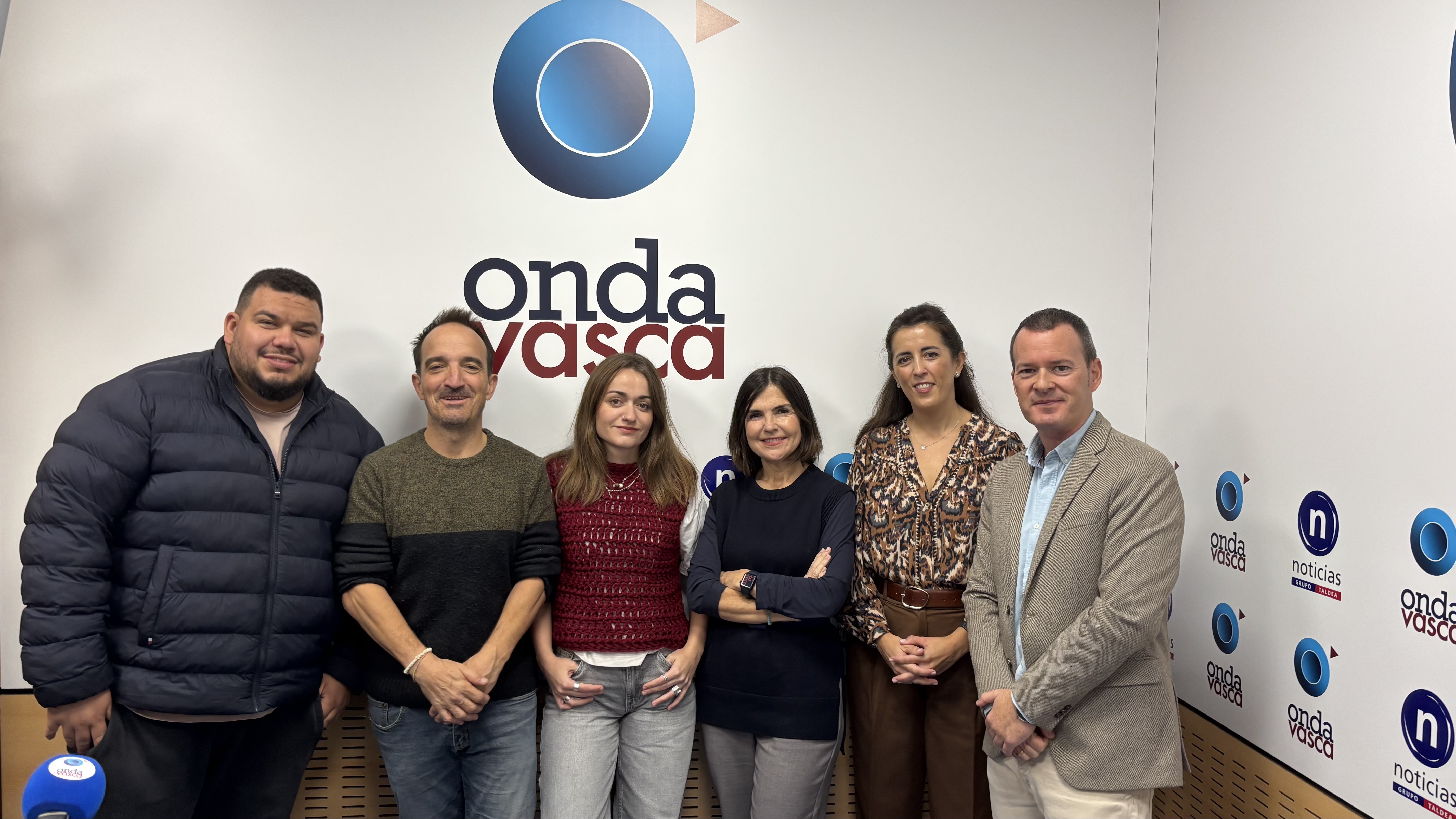 Comerciantes en el estudio con Txema Gutiérrez