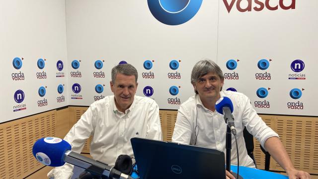 José Manuel Monje y Juan Elejalde en los estudios de Onda Vasca José Manuel Monje y Juan Elejalde en los estudios de Onda Vasca
