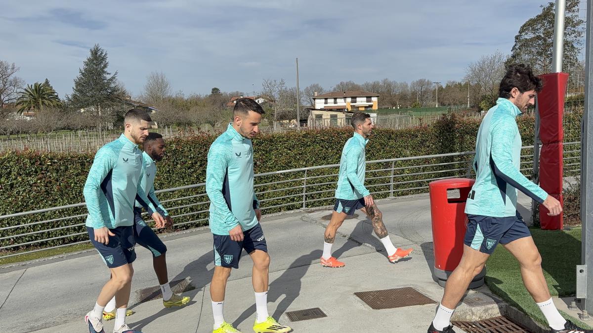 Álex Berenguer en el entrenamiento de hoy
