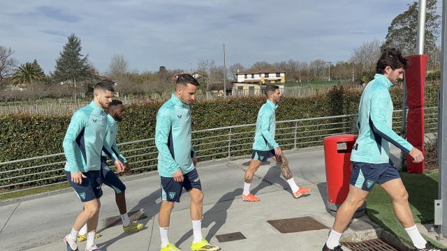 Álex Berenguer en el entrenamiento de hoy
