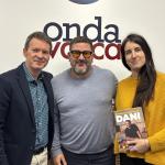 Dani García junto a Txema Gutiérrez e Iranzu Calvo en los estudios de Onda Vasca