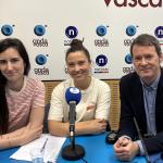 Eztizen Estefanía junto a Iranzu Calvo y Txema Gutiérrez en los estudios de Onda Vasca