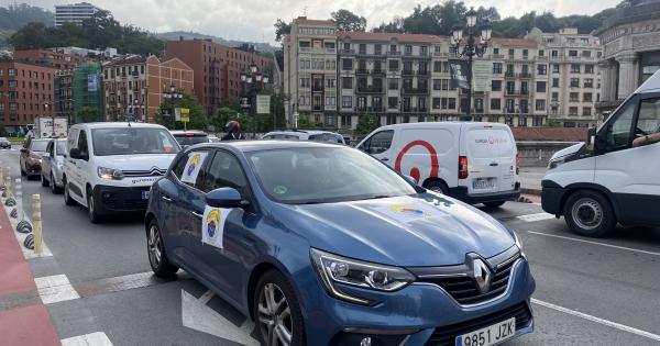 La Ertzaintza colapsa Bilbao. Foto: Leire Gayoso