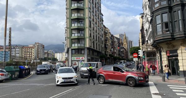 La Ertzaintza colapsa Bilbao. Foto: Leire Gayoso