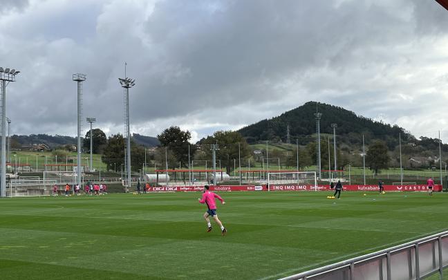 Aitor Paredes trota al margen en Lezama