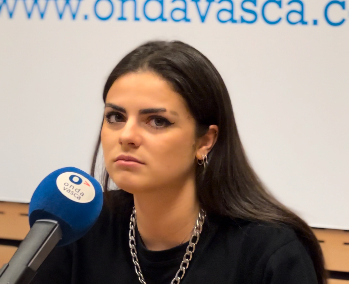 Lucía de la Puerta en los estudios de Onda Vasca