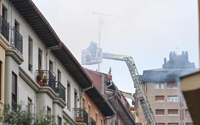 PEDRO MARTÍNEZ | INCENDIO EN ERRENTERIA PEDRO MARTÍNEZ | INCENDIO EN ERRENTERIA