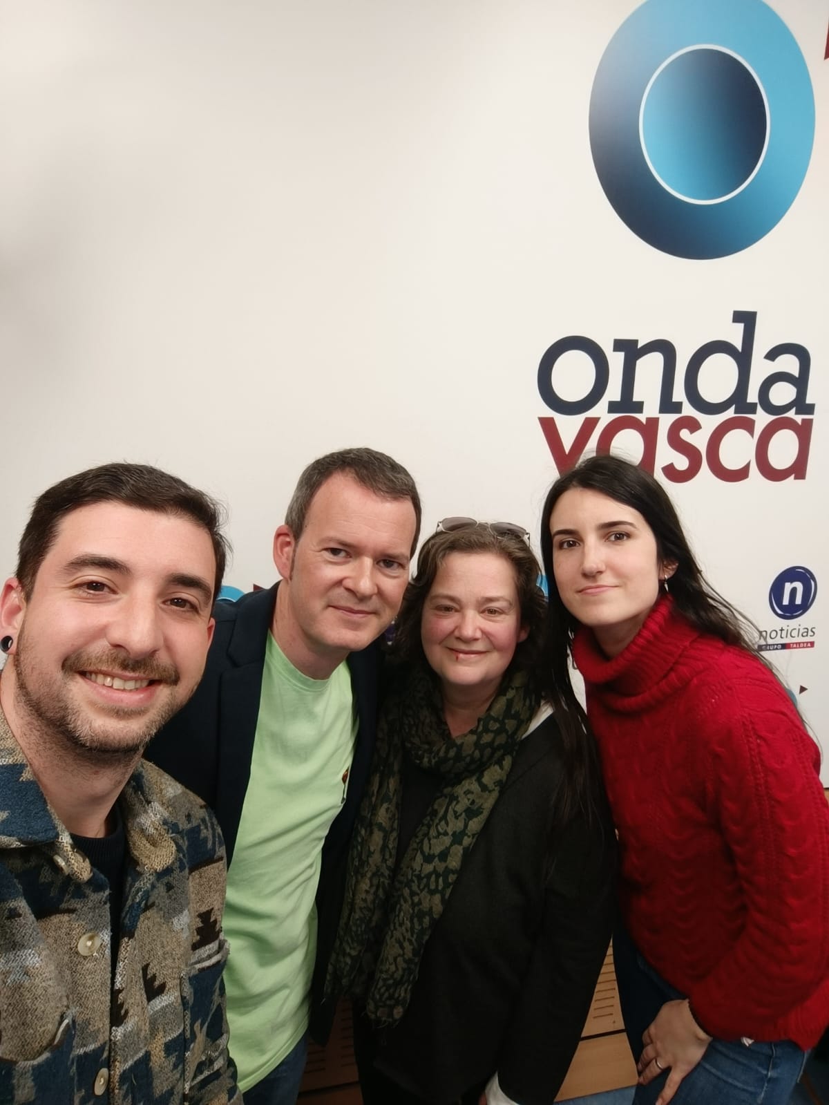 Pelayo (@tortilladeaspirina) y Eva @gourmetbilbao con Txema Gutiérrez e Iranzu Calvo