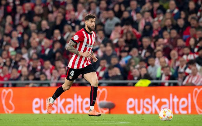 Iñigo Martínez durante un partido de Copa con el Athletic / Athletic Club