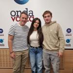 Txema Gutiérrez entrevista en Onda Vasca a Irati de la Cruz sobre su reto de ganar The Champions Burger en su Barakaldo natal