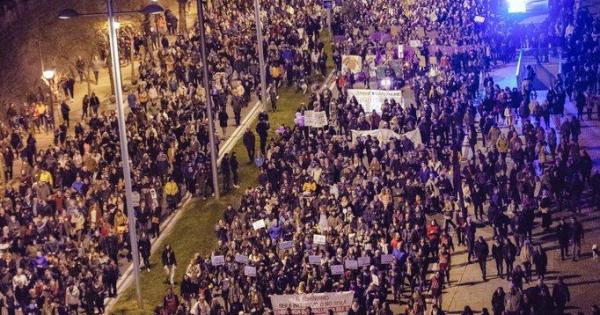 Manifestación del 8 de marzo en Pamplona. Foto: Twitter @NafarroakoM8