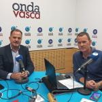 Carlos Iturgaiz en los estudios de Onda Vasca