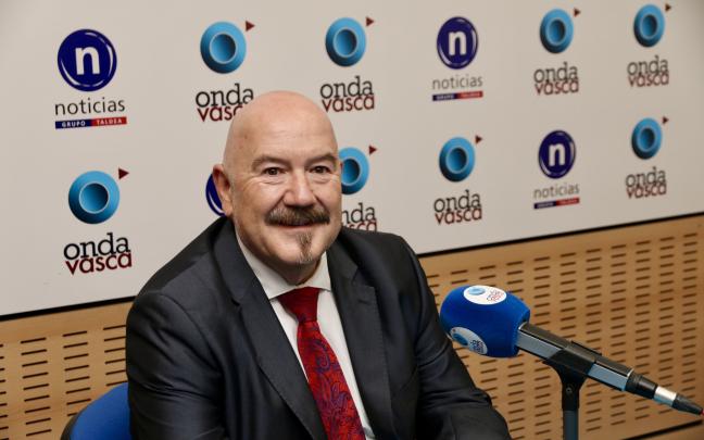 Iñigo Iturrate en los estudios de Onda Vasca Iñigo Iturrate en los estudios de Onda Vasca