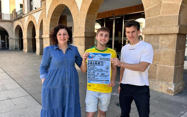 alcaldesa del municipio, Ainhoa Salterain, el concejal de cultura Koldo Bilbao