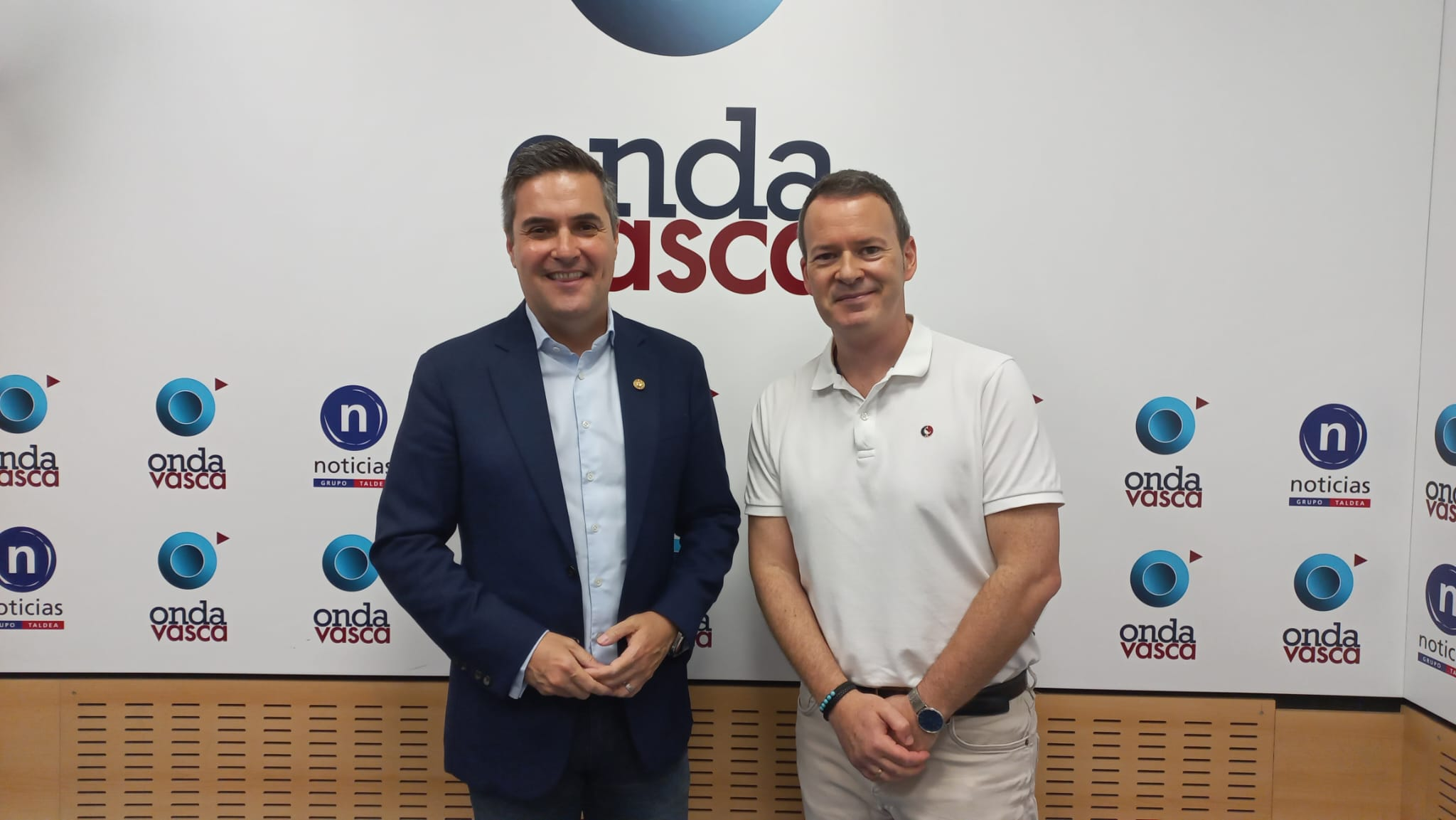 Mikel Jauregi con Txema Gutiérrez en ONDA VASCA
