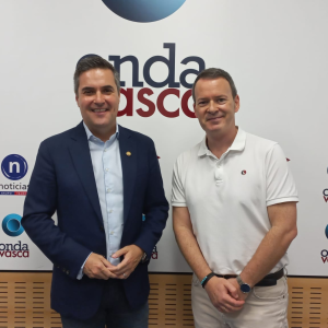 Mikel Jauregi con Txema Gutiérrez en ONDA VASCA