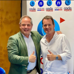 Javier Izquierdo, presidente de AEDIVE con Txema Gutiérrez. ONDA VASCA