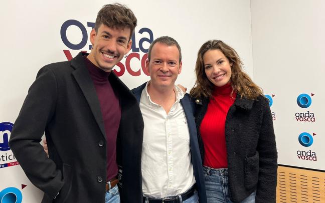 Jessica Bueno y Luitingo en los estudios de Onda Vasca