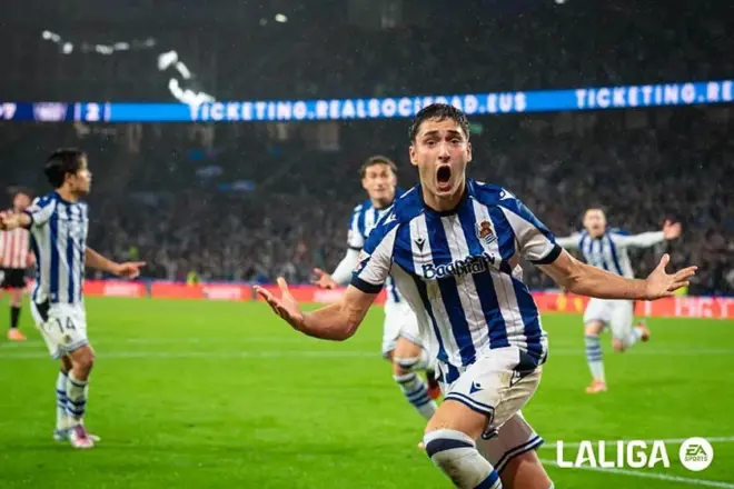 Jon Gorrotxategi celebra el gol que le marcó al Athletic. LALIGA