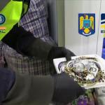 Los ladrones acarician y abrazan a las víctimas para robarles al despiste.