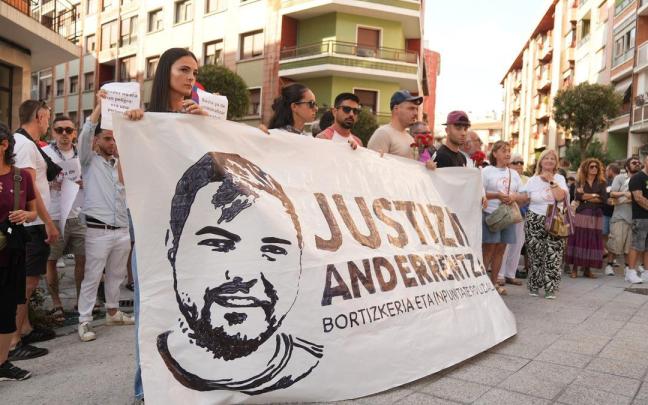 Momento de la manifestación en recuerdo a Ander. Markel Fernández