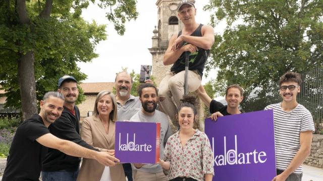 Encuentro con compañías participantes en KaldeArte Alex Larretxi