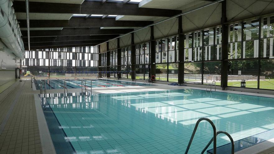 Piscina interior del polideportivo de Etxadi. GORKA ESTRADA