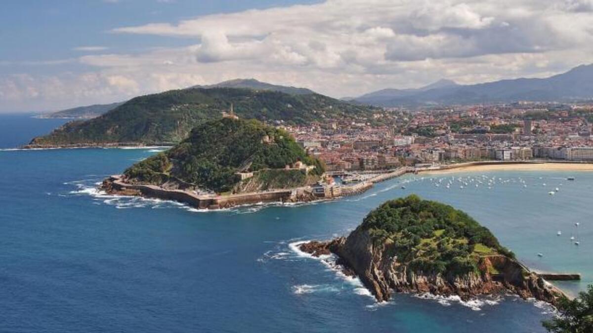 Imagen aérea de la playa de La Concha en San Sebastián