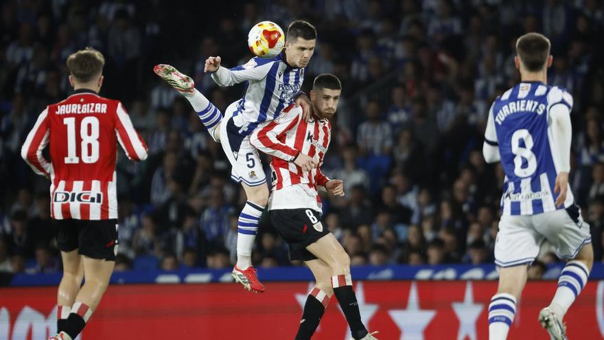 La Real y el Athletic se miden este domingo en San Mamés. N. G.