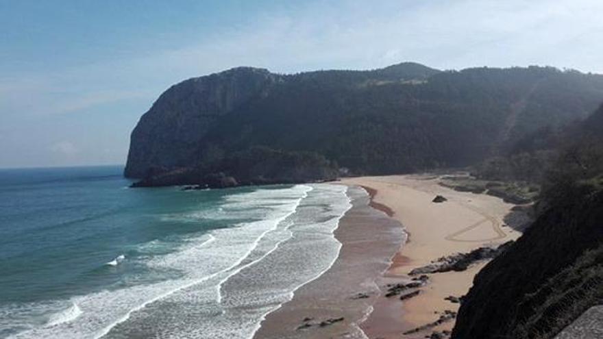 Imagen de la playa de Laga