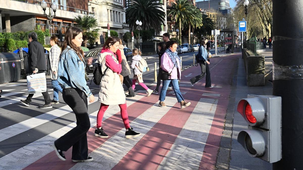 Las mujeres se mueven diferente