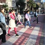 Las mujeres se mueven diferente