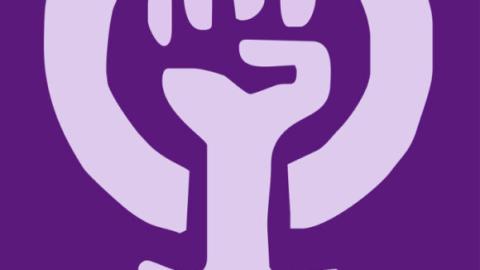 Logo feminista con el puño en alto