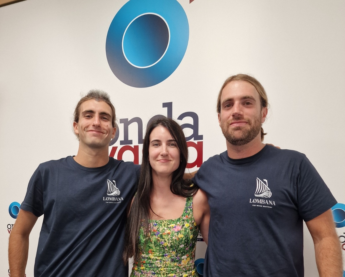 Javi y Agus Lombana con Iranzu Calvo
