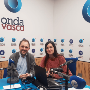 Luis de la Herrán con Iranzu Calvo en los estudios de ONDA VASCA