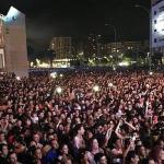 Imagen de archivo de uno de los conciertos multitudinarios de las fiestas del Carmen en Santurtzi | Deia