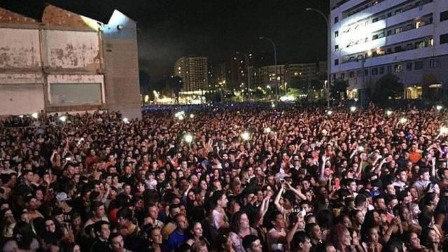 Imagen de archivo de uno de los conciertos multitudinarios de las fiestas del Carmen en Santurtzi | Deia