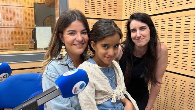 Maider Saralegi con Dahba e Iranzu Calvo en los estudios de ONDA VASCA Maider Saralegi con Dahba e Iranzu Calvo en los estudios de ONDA VASCA