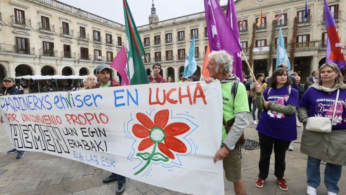 Nueva manifestación conjunta de Enviser y residencias de Álava DNA