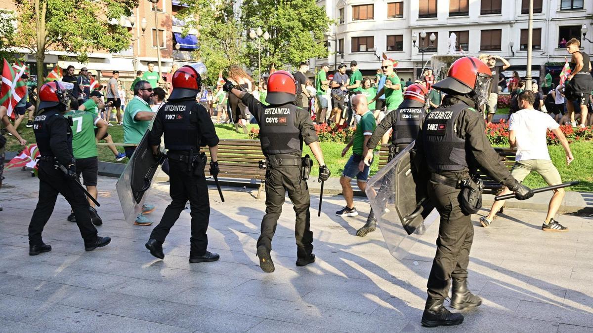 Manifestación en Bilbao para reivindicar la oficialidad de la Euskal Selekzioa. Oskar González