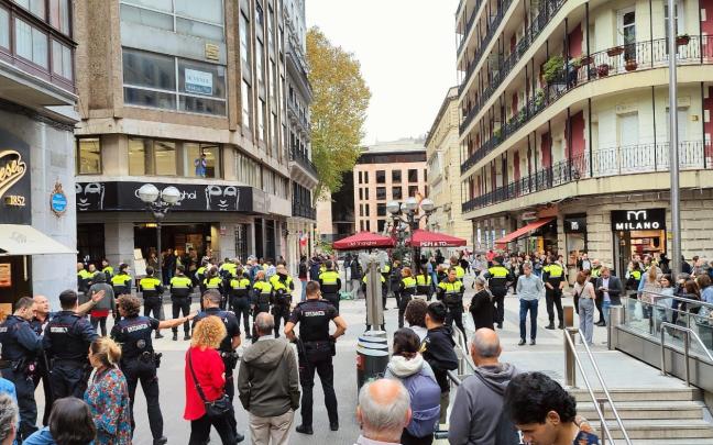 Gran despliegue policial en Bilbao por un decomiso a la fuga | Foto: Deia