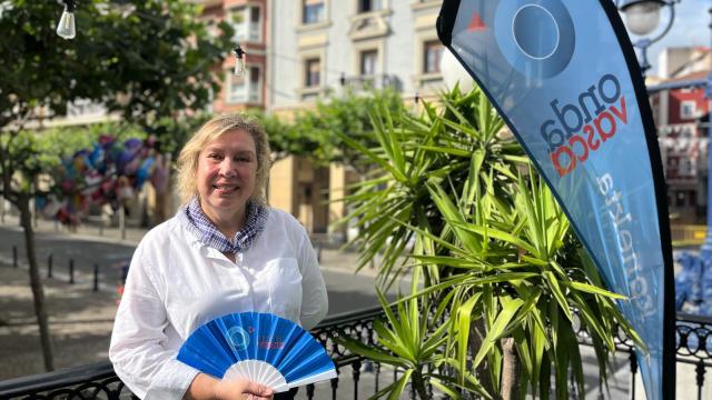 Mari José Blanco, alcaldesa de Portugalete, en el programa exterior de Onda Vasca por la Virgen de la Guía