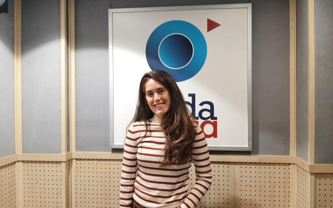 Maria Amolategui en los estudios de Onda Vasca